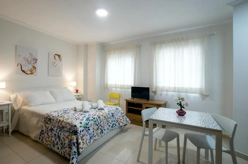 Apartamentos Amat - Only Adult - Playa El Bajondillo Торремолинос Испания
