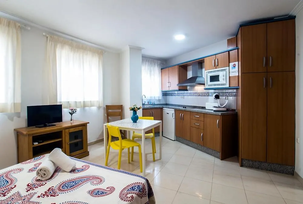 Apartamentos Amat - Only Adult - Playa El Bajondillo Torremolinos