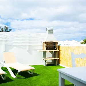 https://vibesol-rooftop-apartament.in-canary-islands.com